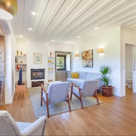 Mariana's Heartmade House * Caldelas